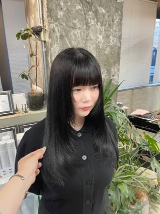 ロング アライ レンカのヘアスタイル