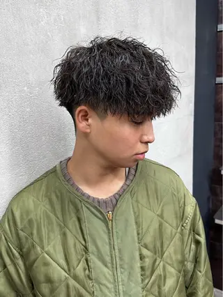 パーマ メンズ 岡本 悠聖のヘアスタイル