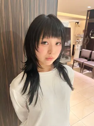 ロング 鈴木 未羽のヘアスタイル