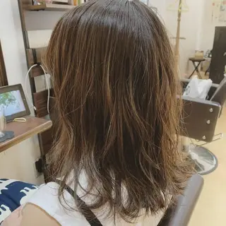 セミロング カラー サトウ シューイチのヘアスタイル