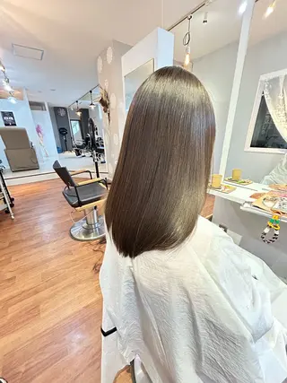 ミディアム カラー roijir ロイジーのヘアスタイル