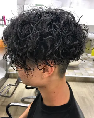 ショート メンズ レイヤーカット 西村あきやのヘアスタイル