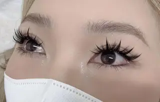 マツエク・マツパ アヤ🌻アイラッシュ 💛新大久保店のマツエク・マツパデザイン