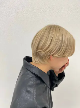 ショート カラー 顔まわり🥨レイヤー /透明感/水口舞奈のヘアスタイル