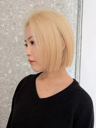 ショート カラー ハッシュカット&艶々 ハイトーン/ミワのヘアスタイル