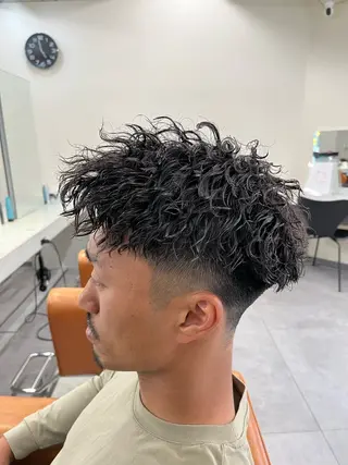 パーマ メンズ フェザーパーマメンズ ピンパーマ京都駅前のヘアスタイル