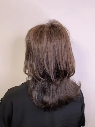 ミディアム カラー Luzir⭐︎ GEN⭐︎のヘアスタイル