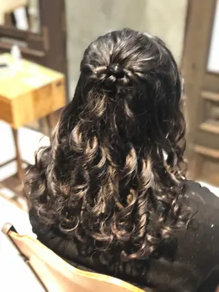 セミロング カラー ヘアアレンジ TOKI /透明感/原宿のヘアスタイル