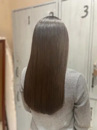 ロング 茅野 あゆ美のヘアスタイル