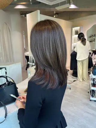 セミロング 早稲田 千尋のヘアスタイル