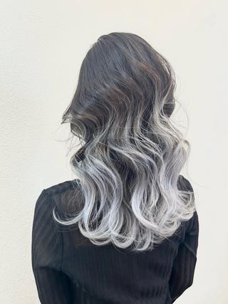 ロング カラー Maya🦋 ハイトーン特化のヘアスタイル