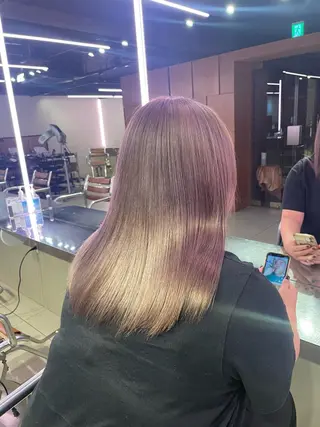 セミロング たかはし はるかのヘアスタイル