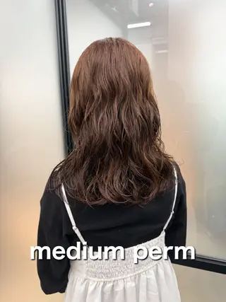 ミディアム パーマ ラフなパーマ 石川雄麻のヘアスタイル