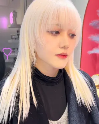 ミディアム カラー BOX mico.のヘアスタイル