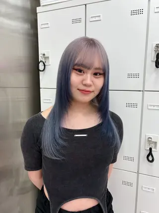 セミロング カラー 抜け感レイヤー︴ ニュアンスカラーのヘアスタイル