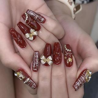 ネイル Queens テイのネイルデザイン