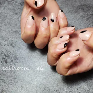 ネイル nailroom sb𓈒𓂂𓏸のネイルデザイン