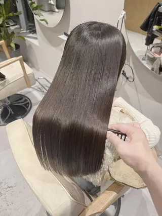 ロング 池田 愛菜のヘアスタイル
