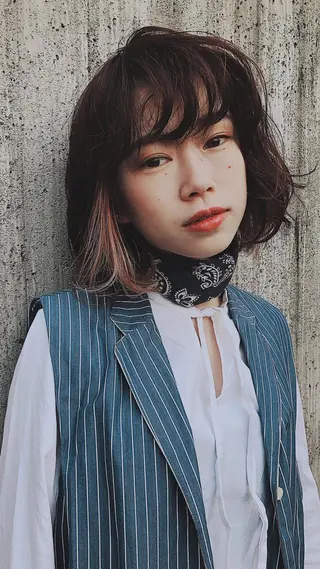 カラー 💓パーマ，💗 レイヤーカットのヘアスタイル