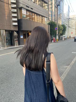 ロング カラー 朝倉 南のヘアスタイル