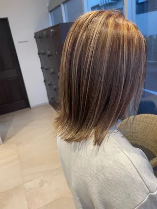 ミディアム カラー 櫻井 麻彩のヘアスタイル