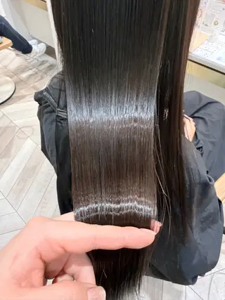 ロング パーマ 透明感カラー🫧 幕内梨乃亜のヘアスタイル