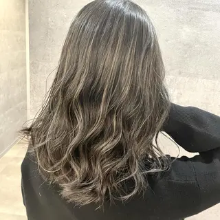セミロング カラー ✨MiL✨ ✨心斎橋✨のヘアスタイル