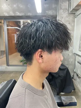 ショート カラー パーマ ヘアアレンジ メンズ 亀井隆汰/メンズ専門 パーマ/フェード可のヘアスタイル