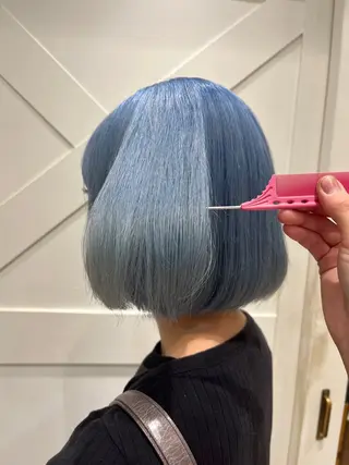 ショート カラー ハイトーンカラー シールエクステのヘアスタイル