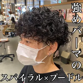 ショート パーマ メンズ unopulir 景山 凌のヘアスタイル