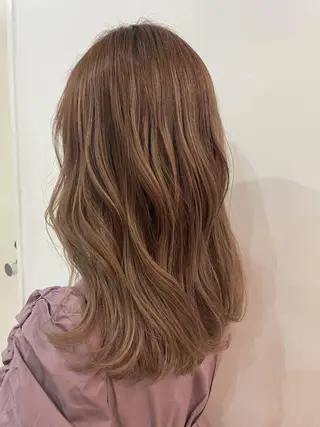 ロング 鶏内 まゆのヘアスタイル