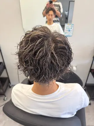 ミディアム カラー パーマ メンズ 【メッシュ×パーマ】 ❤️🔥Koukiのヘアスタイル