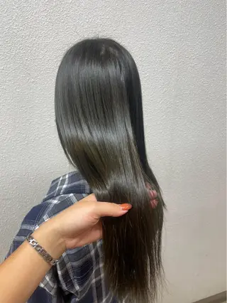ロング カラー 濱本 樹蘭のヘアスタイル