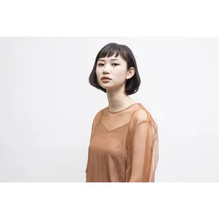 ミディアム レイヤーカット ベージュカラー/小島のヘアスタイル