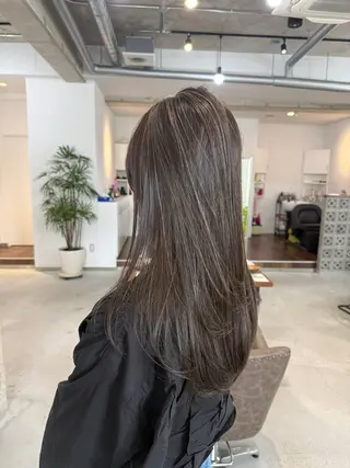 ロング カラー カイリ /レイヤーカットのヘアスタイル