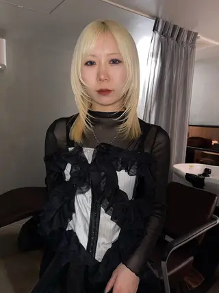ミディアム 原田 朱里のヘアスタイル