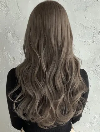 ロング カラー 深澤 帆乃のヘアスタイル