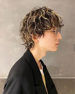 パーマ メンズ ミウ☆ ブリーチダブルカラーのヘアスタイル