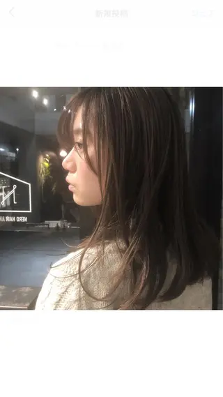 セミロング カラー やまもと さえのヘアスタイル