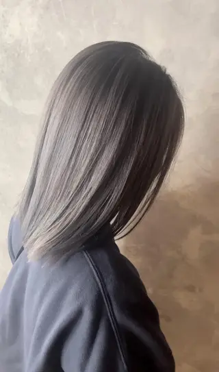 ミディアム natsumi 🐈のヘアスタイル