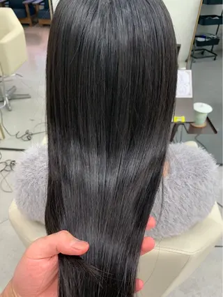 ミディアム 松永 歩莉のヘアスタイル