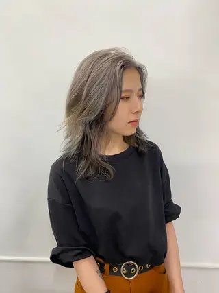 ミディアム カラー レイヤーウルフ エクステ磯部のヘアスタイル