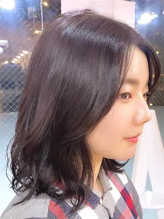 ミディアム パーマ 女性目線でつくる ボブ縮毛矯正のヘアスタイル