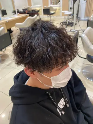 ショート パーマ メンズ メンズ特化型美容師 栗山勇人のヘアスタイル