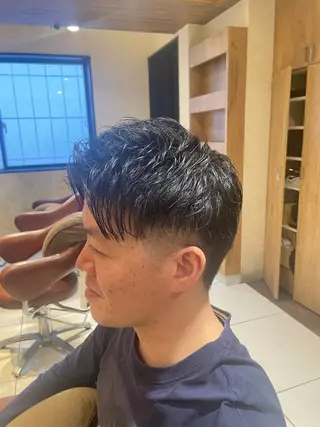 ショート メンズ ブリーチ無しカラー/ ハイトーンAKI🍎のヘアスタイル