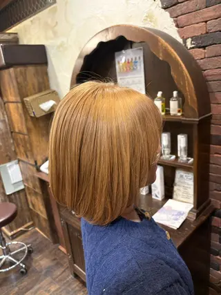 ショート カラー Calbari 鎌田美歩のヘアスタイル