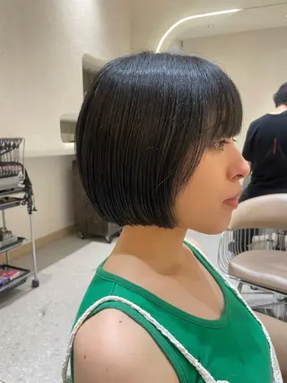 ショート momo🍑🎀 ボブショートカット✨のヘアスタイル