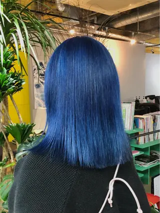 ミディアム カラー 透明感カラー レイヤー亀井唯登のヘアスタイル