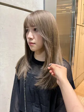 カラー abe yuikaのヘアスタイル