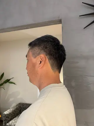 メンズ KAREN(ému) 伏見/カットモデルのヘアスタイル